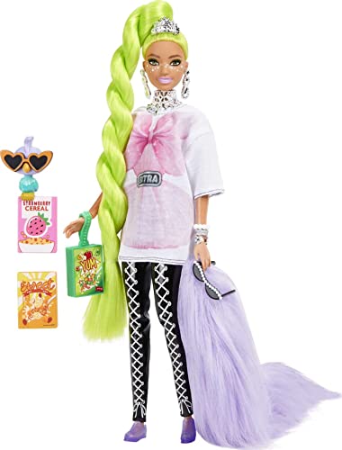 Barbie HDJ44 - Extra Puppe #11 in übergroßem T-Shirt & Leggings mit Haustier Papagei, extra langes neongrünes Haar & Zubehör, Flexible Gelenke, Spielzeug Geschenk für Kinder ab 3 Jahren von Barbie