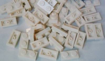 LEGO Bricks Bügeleisen (50 Stück, 1 x 2 Zapfen), Weiß von LEGO
