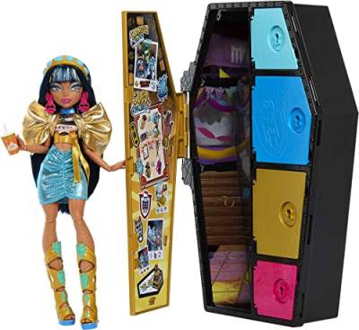 Monster High HKY63 - Puppe und Modeset, Cleo De Nile mit Spind und über 19 Zubehörteilen, Skulltimate Secrets, Puppen Spielzeug für Kinder ab 4 Jahren von Monster High