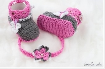 Geschenke-Sparset - Haarband/Namensschuhe - 027 Geschenke-Sparset - Haarband/Namensschuhe - 027 von Strickparadies-Shop
