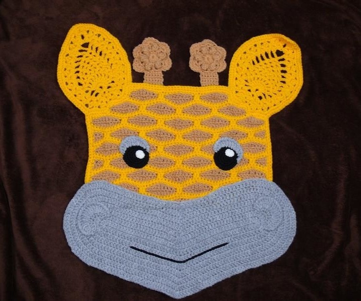 Gehäkelter Kinder Amigurumi Teppich Giraffe "Rusty", nach einer Anleitung von Ira Rott, mit rutschhemmender Unterseite & 3D Details Gehäkelter Kinder Amigurumi Teppich Giraffe "Rusty", nach einer Anleitung von Ira Rott, mit rutschhemmender Unterseite & 3D Details von Wolliges.Bewildert