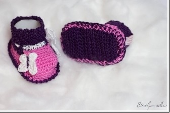 Babyschuhe mit Namen von Strickparadies-Shop