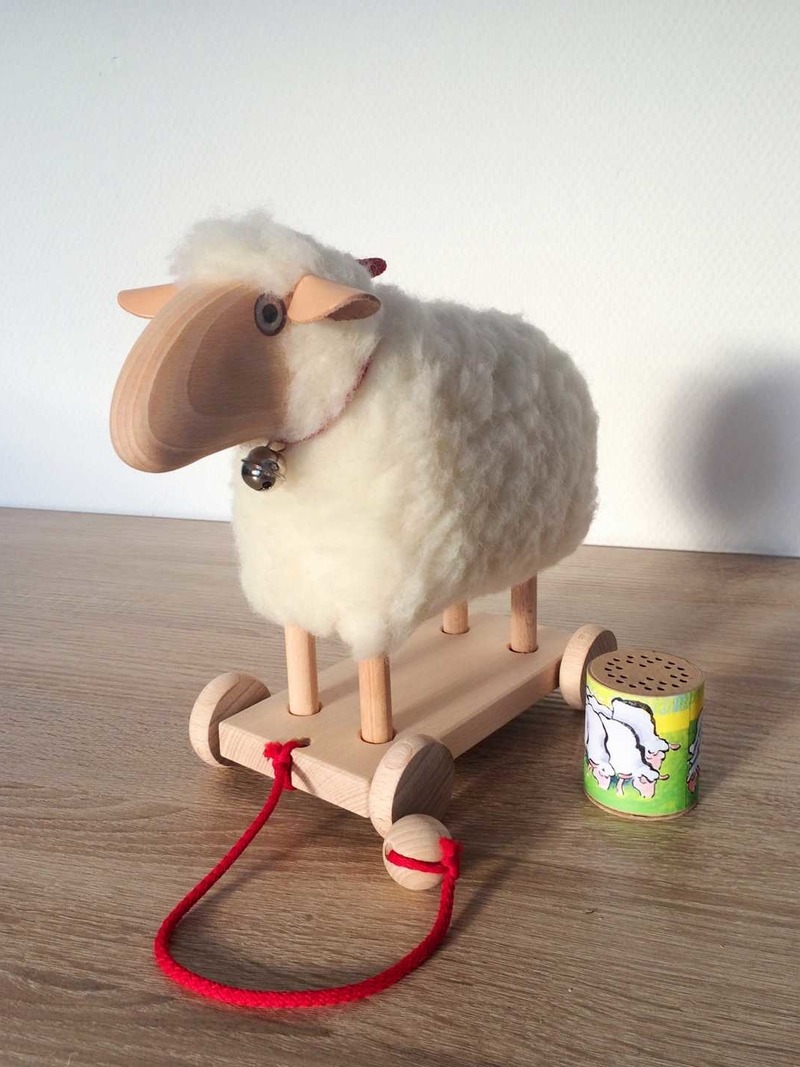 Wollplüsch Lamm - Nachziehlämmchen Wollplüsch Lamm - Nachziehlämmchen von Edelsternchen