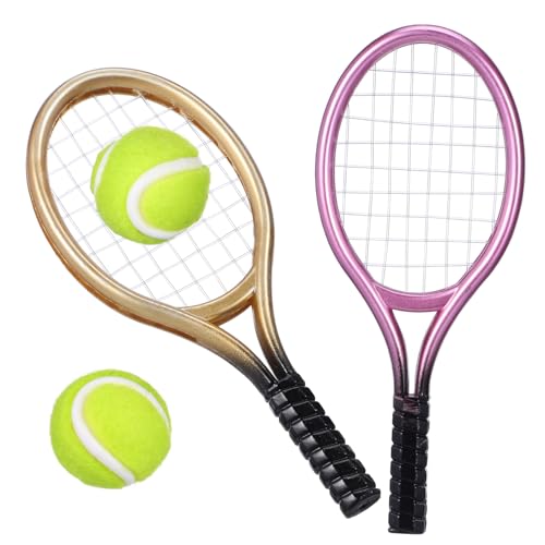 ADOCARN 2 Sets Miniatur Tennis Schläger Modell Set Dekorative Tennis Ornament für Puppe Mini Zubehör ADOCARN 2 Sets Miniatur Tennis Schläger Modell Set Dekorative Tennis Ornament für Puppe Mini Zubehör von ADOCARN