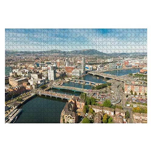 100-teiliges Puzzle, Luftaufnahme des Stadtzentrums von Belfast, Fluss und Gebäude im Norden, Heimdekorationspuzzle, Druckpuzzle für Erwachsene, Lernspiele, Puzzle für geistige Gemälde, 45,5 x 35,5 cm 100-teiliges Puzzle, Luftaufnahme des Stadtzentrums von Belfast, Fluss und Gebäude im Norden, Heimdekorationspuzzle, Druckpuzzle für Erwachsene, Lernspiele, Puzzle für geistige Gemälde, 45,5 x 35,5 cm von AFHMZ