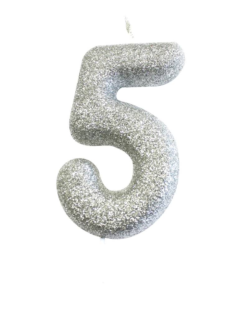 Glitzernde Zahlenkerze 5 in Silber auf Spieß 7 cm für Kuchen Glitzernde Zahlenkerze 5 in Silber auf Spieß 7 cm für Kuchen von ANNIVERSARY HOUSE