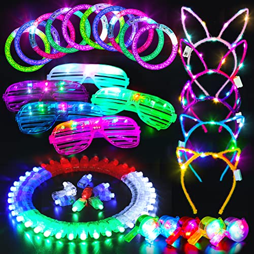 Partyzubehör für Kinder LED-Leuchtspielzeug 3–12 Jungen Mädchen, 65 Stück Geburtstags LED Spielware für Kinder Preise, 5 LED brillen 10 Armbänder 5 Haarreif 5 Halskette 40 Fingerlicht Gastgeschenke Partyzubehör für Kinder LED-Leuchtspielzeug 3–12 Jungen Mädchen, 65 Stück Geburtstags LED Spielware für Kinder Preise, 5 LED brillen 10 Armbänder 5 Haarreif 5 Halskette 40 Fingerlicht Gastgeschenke von AONTESS