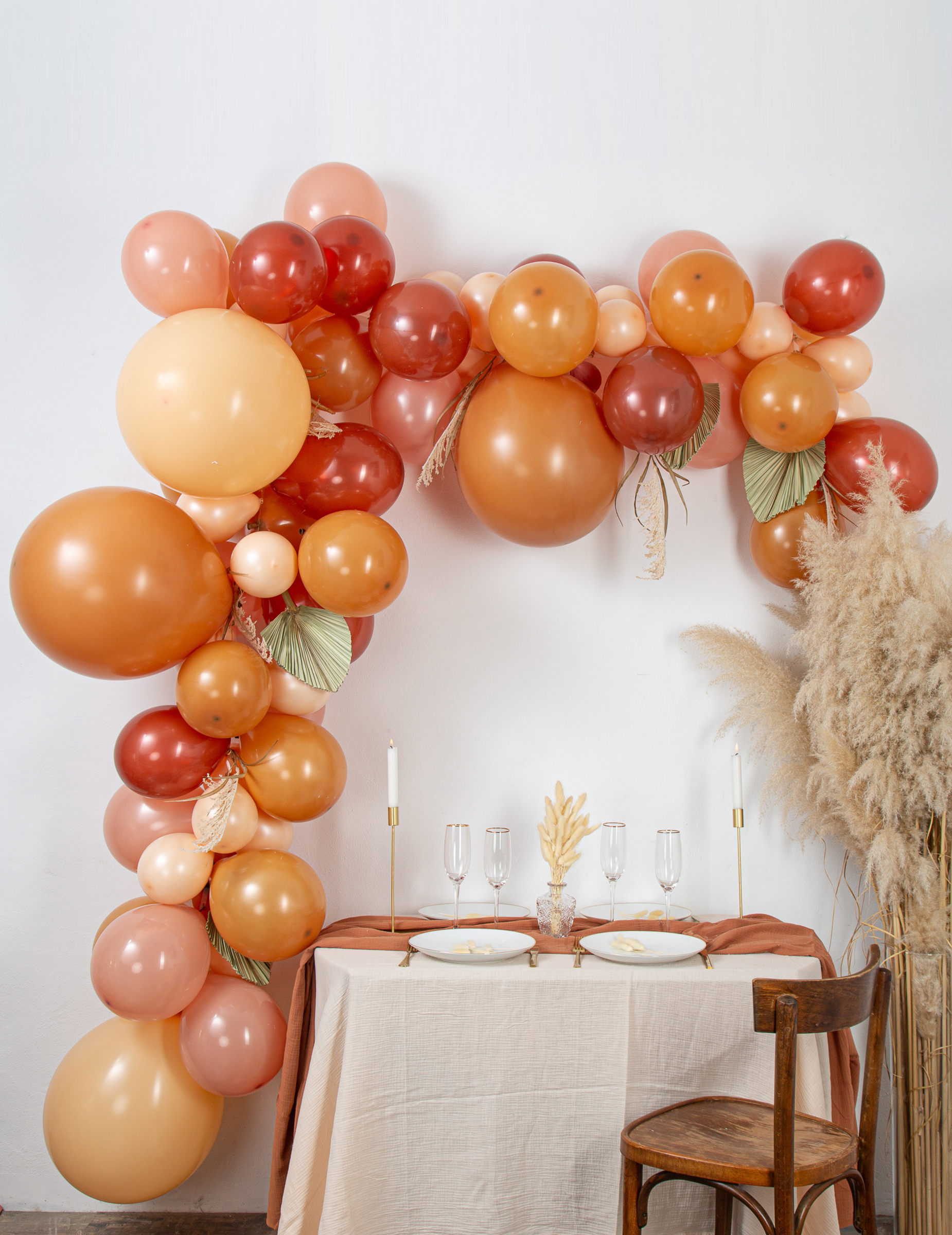 Luftballonset mit Pampasgras und Palmblättern Sommerfest-Deko 82-teilig bunt Luftballonset mit Pampasgras und Palmblättern Sommerfest-Deko 82-teilig bunt von ARTYFETES