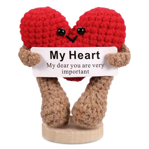 ASMPCUE Positive Heart Crochet Doll with Base, Emotional Support Love Heart with Positive Card Cure Crocheted Doll, Knitted Dolls Plush Cheer Up Xmas Decor, Birthday Party Gifts for Lovers Friends ASMPCUE Positive Heart Crochet Doll with Base, Emotional Support Love Heart with Positive Card Cure Crocheted Doll, Knitted Dolls Plush Cheer Up Xmas Decor, Birthday Party Gifts for Lovers Friends von ASMPCUE