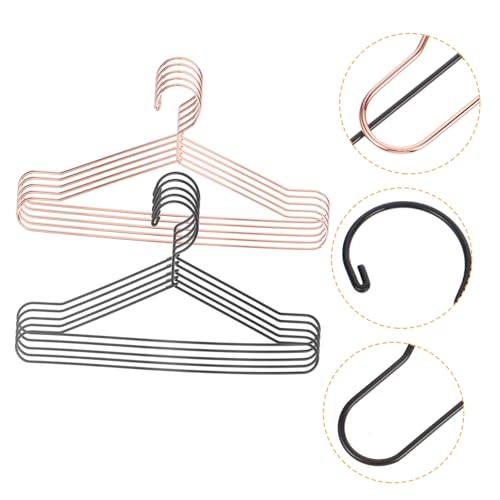Abaodam 10 Stück Teiliges Mini Kleiderbügel aus Metall Stabile Kleine Puppenkleiderbügel Schwarz und Roségold Platzsparend für Puppenhäuser und Ordentliche Aufbewahrung von Puppenkleidung von Abaodam