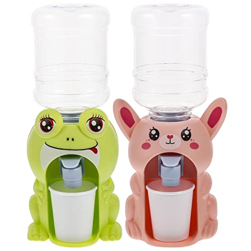Abaodam 2 Stück Mini Wasser Dispenser Spielzeugset für Teiliges mit Süßem Design Abnehmbar und Leicht zu Reinigen für Kreative Rollenspiele Lebenskompetenzen Abaodam 2 Stück Mini Wasser Dispenser Spielzeugset für Teiliges mit Süßem Design Abnehmbar und Leicht zu Reinigen für Kreative Rollenspiele Lebenskompetenzen von Abaodam