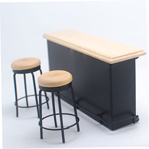 Abaodam 3 Stück Miniatur Bar Theke aus Holz mit Tisch und Kleinen Stühlen Stabile Puppenhausmöbel Realistische Bar Accessoires Dekoratives Figurenzubehör für Puppenhaus und Tischdeko Abaodam 3 Stück Miniatur Bar Theke aus Holz mit Tisch und Kleinen Stühlen Stabile Puppenhausmöbel Realistische Bar Accessoires Dekoratives Figurenzubehör für Puppenhaus und Tischdeko von Abaodam