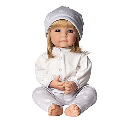 ADORA Realistische Babypuppe Little Lamb Kleinkind-Puppe – 50,8 cm, weiches CuddleMe Vinyl, blondes Haar, blaue Augen von Adora