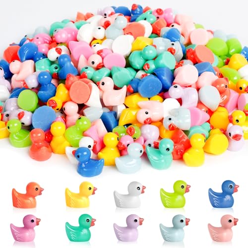 AiQInu 200 Stück Bunte Kleine Enten, Mini Harzente Ente 10 Farben, Figuren Ente für Miniaturfiguren Aquarium GartenLandschaft Puppenhaus Ornament Basteln DIY-Zubehör Miniaturstatuen und Heimdekora AiQInu 200 Stück Bunte Kleine Enten, Mini Harzente Ente 10 Farben, Figuren Ente für Miniaturfiguren Aquarium GartenLandschaft Puppenhaus Ornament Basteln DIY-Zubehör Miniaturstatuen und Heimdekora von AiQInu