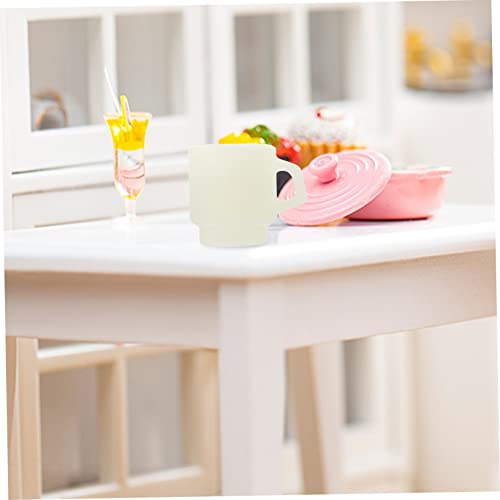 Alasum 4 Stück Miniatur Plastikbecher Kleine Puppenhaus Tassen aus Langlebigem Material Realistische Mini Wasserbecher für Puppenhaus Dekoration und Fotorequisiten Geeignet für Küche und von Alasum