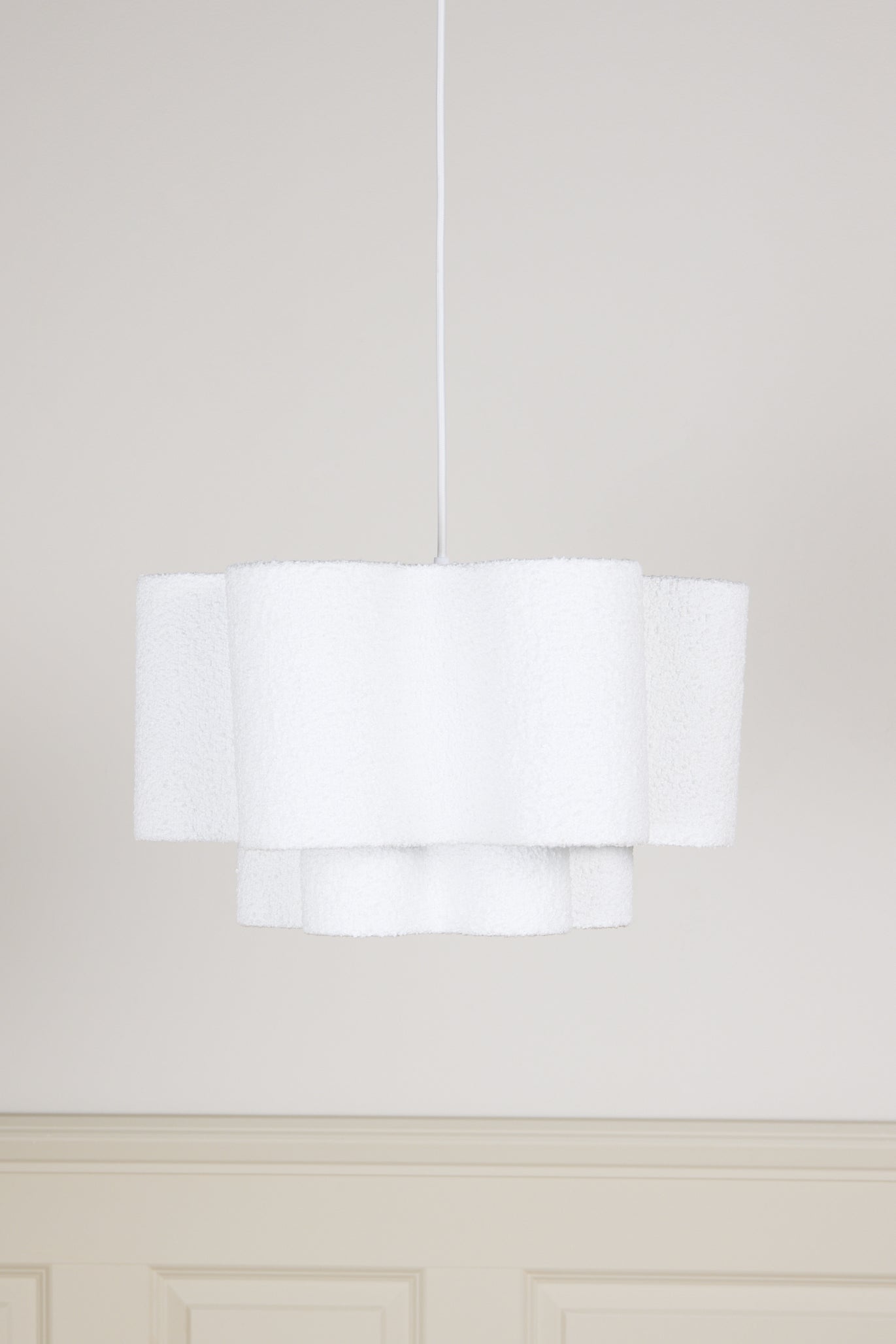 Alice & Fox Bloom Lampshade, White Teddy Alice & Fox Bloom Lampshade, White Teddy von Alice & Fox