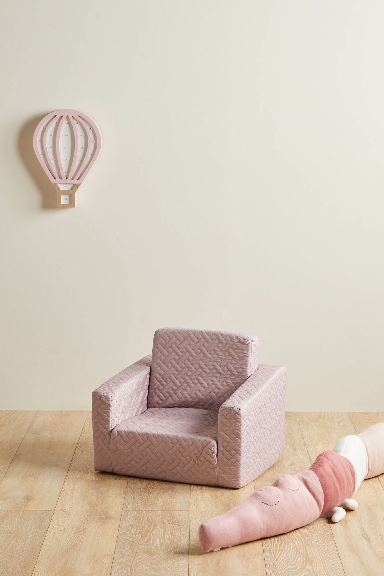 Alice & Fox foldable armchair ELSIE, Pink Alice & Fox foldable armchair ELSIE, Pink von Alice & Fox