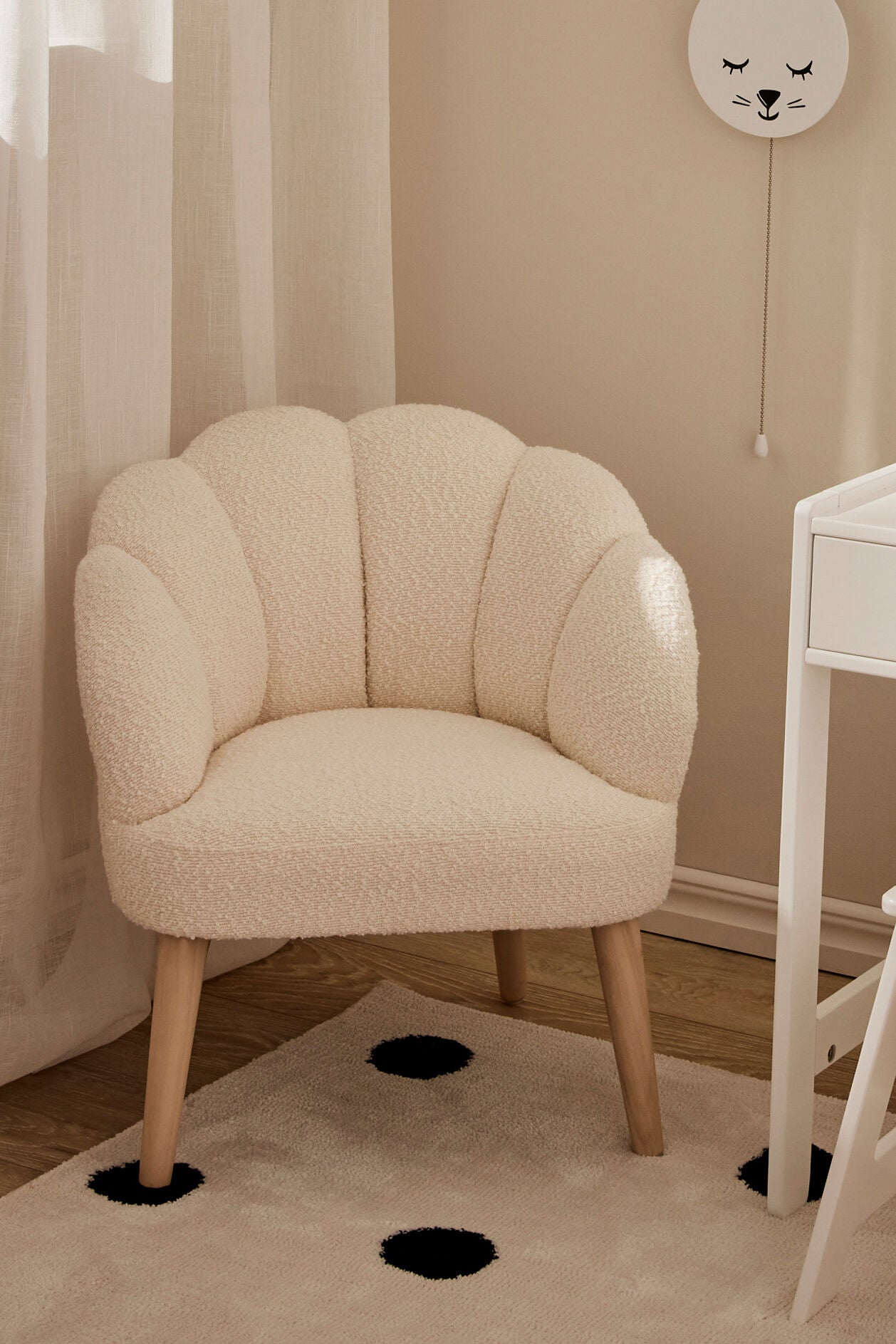 Alice &  Fox Pearla Sessel, Cream/Wood, Kindersessel von Alice & Fox