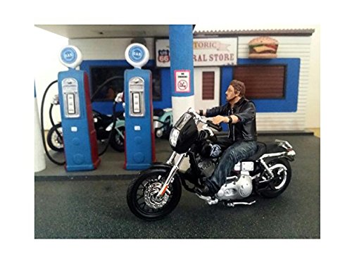 Biker Bull Dog Figure For 1:18 Scale Models by American Diorama 23866 by American Diorama Biker Bull Dog Figure For 1:18 Scale Models by American Diorama 23866 by American Diorama von American Diorama