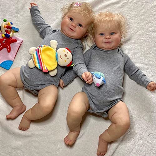 Anano Reborn Puppen Lebensecht 50cm Reborn Baby Mädchen Die Aussehen Wie Echte Babys Puppe Mit Einem Lächeln Für Babys Mit Dummy-Flasche… (Maddie Gray Twins), Blau von Anano