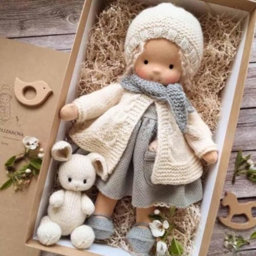 Aosrioylt Waldorfpuppe Handarbeit, Handgemachte Waldorfpuppe, Vintage Gehäkelte Puppe Stoffpuppe als Geburtstagsgeschenk Plüschfigur Spielzeug(36# ABA) von Aosrioylt
