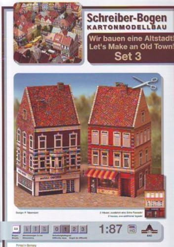 Aue-Verlag 9 x 9 x 18 cm Old Town-Set Modellsatz (3-teilig). von HMV HAMBURGER MODELLBAUBOGEN VERLAG