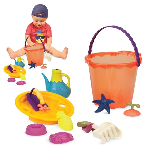 B. toys Sandspielzeug 11 Teile mit Eimer groß – Sandkasten Spielzeug, Strand, Spielplatz mit Schaufel, Sieb, Sandförmchen – Spielzeug ab 18 Monaten von B. toys