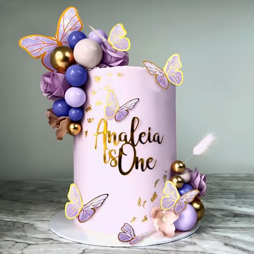 Tortendekoration mit violetten Schmetterlingskuchen, mit violetten, rosa-goldenen Kugeln, Kuchendekoration für Babyparty, Hochzeit, Geburtstag, Brautparty, Party Tortendekoration mit violetten Schmetterlingskuchen, mit violetten, rosa-goldenen Kugeln, Kuchendekoration für Babyparty, Hochzeit, Geburtstag, Brautparty, Party von BACH AND BOOZY
