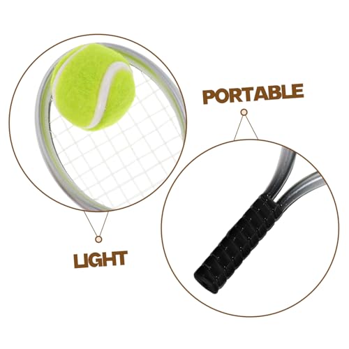 BCOATH 2 Sätze Miniatur Tennisracket Set Silber Mini Tennis Schläger mit Ball Puppenzubehör Realistisches Sportspielzeug Geschenk für Sammler BCOATH 2 Sätze Miniatur Tennisracket Set Silber Mini Tennis Schläger mit Ball Puppenzubehör Realistisches Sportspielzeug Geschenk für Sammler von BCOATH
