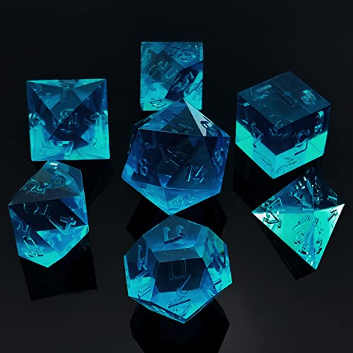Bescon Crystal Clear (Unpainted) Sharp Edge DND Dice Set of 7, Razor Edged Polyhedral D&D Dice Set for Dungeons and Dragons Role Playing Games, Steelblue Color von BESCON DICE