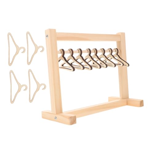 1 Set Puppenkleiderständer Miniatur Puppenkleiderständer Aus Holz Mit Kleiderbügeln Aufbewahrungsständer Für Kleidungsstücke Spielzimmer Puppenhauszubehör 1 Set Puppenkleiderständer Miniatur Puppenkleiderständer Aus Holz Mit Kleiderbügeln Aufbewahrungsständer Für Kleidungsstücke Spielzimmer Puppenhauszubehör von BESTonZON