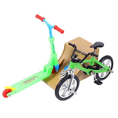 BESTonZON 1 Satz Fingerrad Mini- Sportroller Mini-Skateboard Fingerspitzen-bewegungsspielzeug Bildungsspielzeug Pädagogisches Fingerspielzeug Fingerscooter Plastik BESTonZON 1 Satz Fingerrad Mini- Sportroller Mini-Skateboard Fingerspitzen-bewegungsspielzeug Bildungsspielzeug Pädagogisches Fingerspielzeug Fingerscooter Plastik von BESTonZON