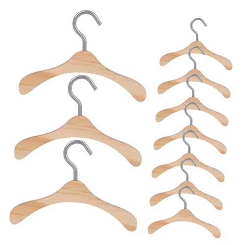 BESTonZON 10 Stück Teiliges Mini Holz Kleiderbügel für Puppenkleidung Dicke Kleine Aufhänger Praktische Puppenkleiderbügel für Puppenhäuser und Miniatur Dekorationen BESTonZON 10 Stück Teiliges Mini Holz Kleiderbügel für Puppenkleidung Dicke Kleine Aufhänger Praktische Puppenkleiderbügel für Puppenhäuser und Miniatur Dekorationen von BESTonZON