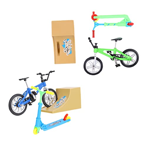 BESTonZON 2 Sätze Fingerrad für kinderspielzeug Fingertip Toy Leisure Toy Fingerscooter-Kit Mit den Fingern Faltbarer Roller-Bausatz Tischspiel Aluminiumlegierung BESTonZON 2 Sätze Fingerrad für kinderspielzeug Fingertip Toy Leisure Toy Fingerscooter-Kit Mit den Fingern Faltbarer Roller-Bausatz Tischspiel Aluminiumlegierung von BESTonZON