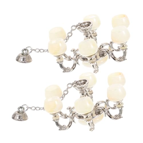 BESTonZON 2 Stück Miniatur Puppenhaus Deckenlampen Silber Vintage Hängelampe Realistische Puppenhaus Beleuchtung Miniatur Zubehör für Dekoration BESTonZON 2 Stück Miniatur Puppenhaus Deckenlampen Silber Vintage Hängelampe Realistische Puppenhaus Beleuchtung Miniatur Zubehör für Dekoration von BESTonZON