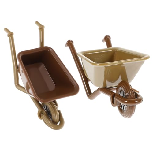 BESTonZON 2 Stück Miniatur Schubkarren Modell aus Langlebigem Realistische Mini Cart für Puppenhaus Mikro Landschaft Garten Dekoration Vielseitiges Miniatur Ornament Zufällige Farbe BESTonZON 2 Stück Miniatur Schubkarren Modell aus Langlebigem Realistische Mini Cart für Puppenhaus Mikro Landschaft Garten Dekoration Vielseitiges Miniatur Ornament Zufällige Farbe von BESTonZON
