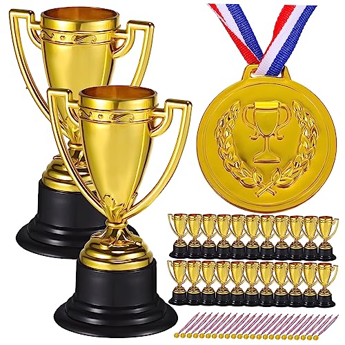 BESTonZON 24 Sätze Mini-Trophäenmedaille Medaillenaufhänger-Display Medaillenmodell Trophäenmodell schöbe bescherung Sport Trophäe Fußball-Trophäe Bowling-Trophäe Plastik Wiederverwendbar BESTonZON 24 Sätze Mini-Trophäenmedaille Medaillenaufhänger-Display Medaillenmodell Trophäenmodell schöbe bescherung Sport Trophäe Fußball-Trophäe Bowling-Trophäe Plastik Wiederverwendbar von BESTonZON