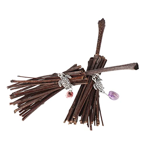 BESTonZON 2st Besen Anhänger Besenhandwerk Mit Charme Besenstiel Halloween-Mini-Besen Halloween- Kleine Handwerke Mit Hexenbesen Gartenbesen Halloween-Tisch Hochzeitsbesen Kostüm Metall von BESTonZON