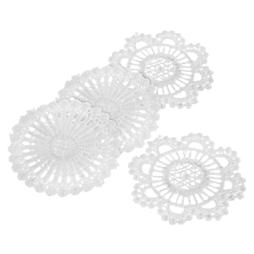 BESTonZON 4 Stück Mini-Tischmatte Dekoration Puppenhaus Zubehörmöbel Puppe Hase kleine tischdecke puppenhaus Einrichtung Tischset aus hohler Spitze Puppenhaus-Küchendekoration Polyester Weiß BESTonZON 4 Stück Mini-Tischmatte Dekoration Puppenhaus Zubehörmöbel Puppe Hase kleine tischdecke puppenhaus Einrichtung Tischset aus hohler Spitze Puppenhaus-Küchendekoration Polyester Weiß von BESTonZON
