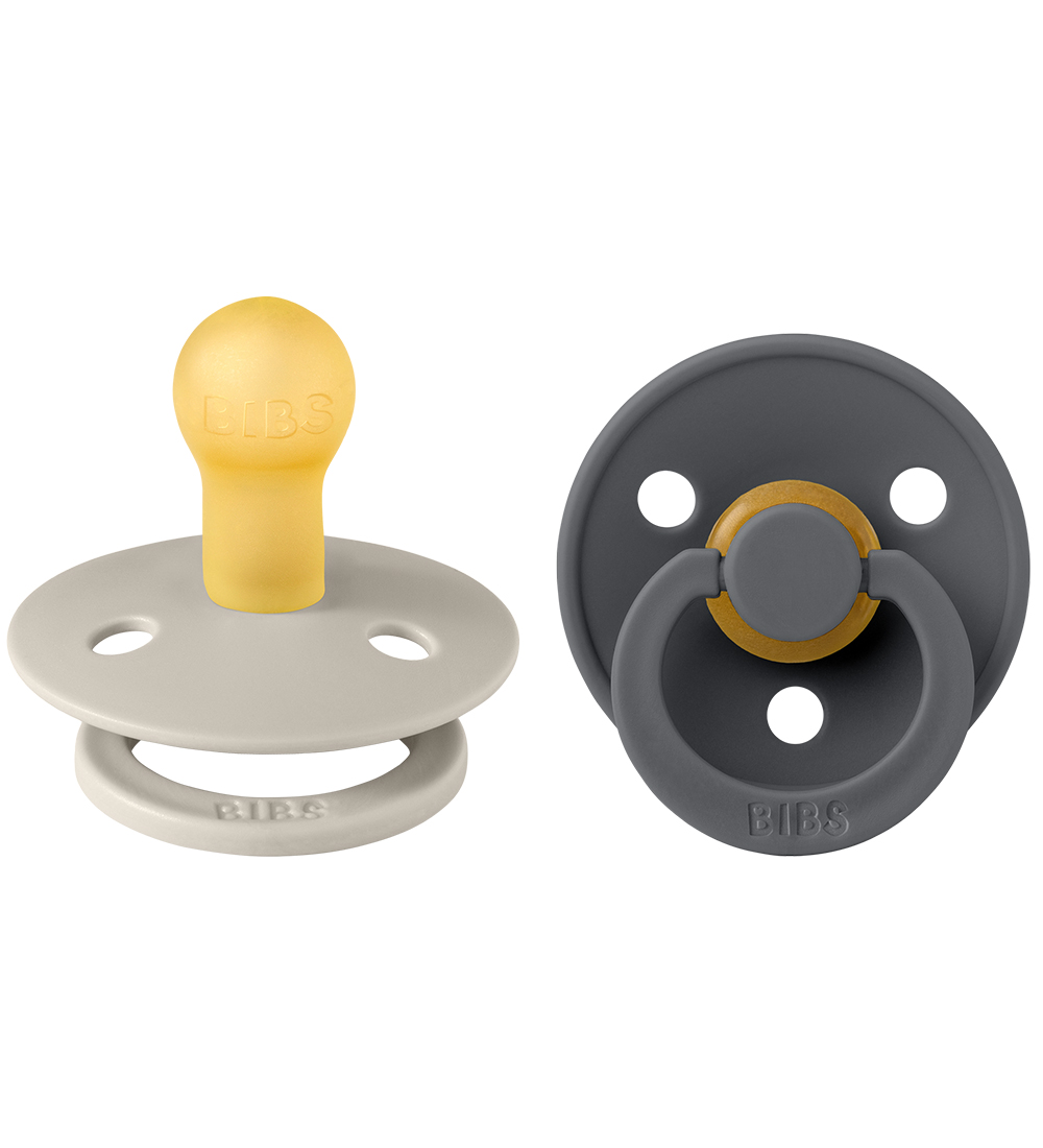 BIBS Colour Schnuller - Gr. 1 - 2er-Pack - Rund - Sand/Iron - BIBS - One Size - Schnuller BIBS Colour Schnuller - Gr. 1 - 2er-Pack - Rund - Sand/Iron - BIBS - One Size - Schnuller von BIBS