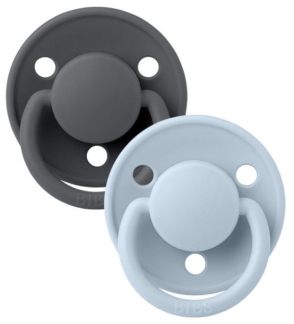 BIBS Schnuller De Lux 2er-Pack Silicone, Iron/Baby Blue BIBS Schnuller De Lux 2er-Pack Silicone, Iron/Baby Blue von BIBS