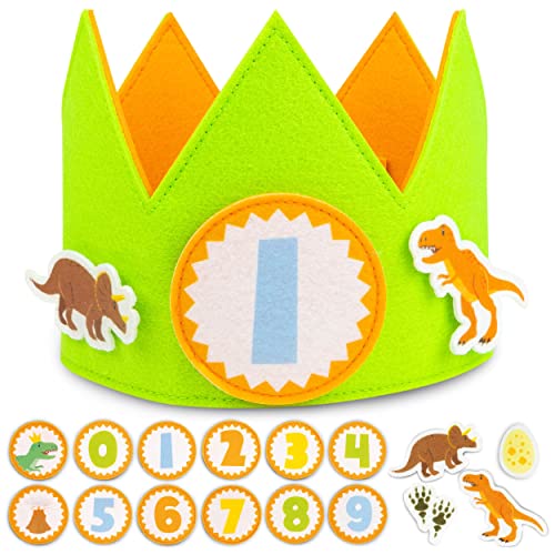 BONNYCO Geburtstagskrone Junge Dino Auswechselbare Zahlen von 0 bis 9 und thematische Figuren 1. Geburtstag Junge Krone, Dino Geburtstag Deko, Dinosaurier Geburtstagsdeko, Geschenke für Kinder BONNYCO Geburtstagskrone Junge Dino Auswechselbare Zahlen von 0 bis 9 und thematische Figuren 1. Geburtstag Junge Krone, Dino Geburtstag Deko, Dinosaurier Geburtstagsdeko, Geschenke für Kinder von BONNYCO
