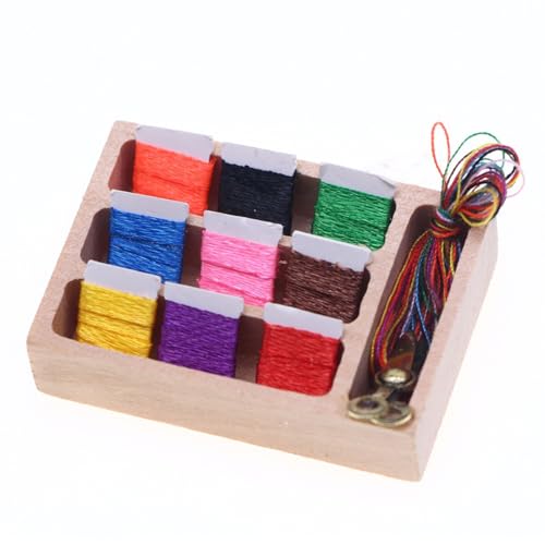 1/12 Miniatur Holz Handwerk Aufbewahrungsbox Detailliertes Nähen Für Realistische Puppenszene Holz Rechteck Nähkasten Puppenhäuser Zubehör 1/12 Miniatur Holz Handwerk Aufbewahrungsbox Detailliertes Nähen Für Realistische Puppenszene Holz Rechteck Nähkasten Puppenhäuser Zubehör von BRABOSTON