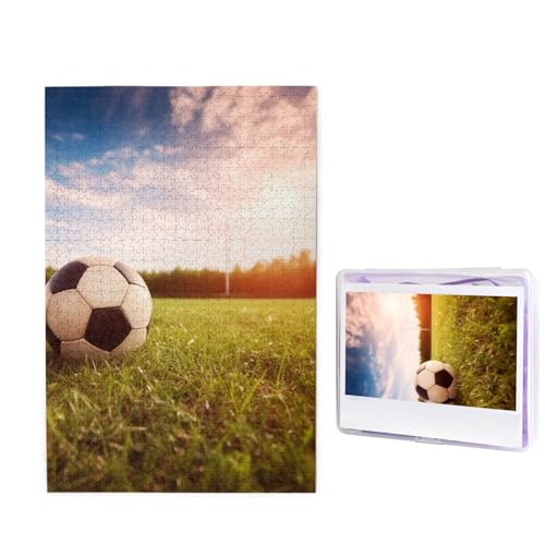 Fußball auf einem Feld Puzzle für Erwachsene 1000 Teile, Holzpuzzle aus Fotos, herausfordernde Puzzles perfekt für Spielabende, Heimdekoration Puzzles Geschenk für Urlaub Geburtstag Fußball auf einem Feld Puzzle für Erwachsene 1000 Teile, Holzpuzzle aus Fotos, herausfordernde Puzzles perfekt für Spielabende, Heimdekoration Puzzles Geschenk für Urlaub Geburtstag von BWLHJKE