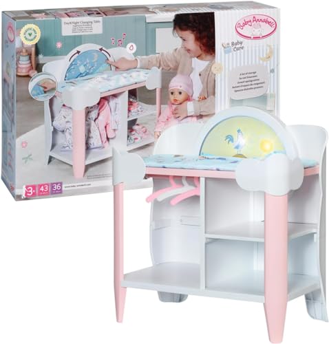 Baby Annabell, Puppen Wickeltisch, Baby Annabell Day&Night Wickeltisch mit drehbaren Rad in Tag- und Nachtmodus, Licht- und Soundfunktionen, Wickelauflage und 3 Kleiderbügeln, 709672, Zapf Creation von Baby Annabell