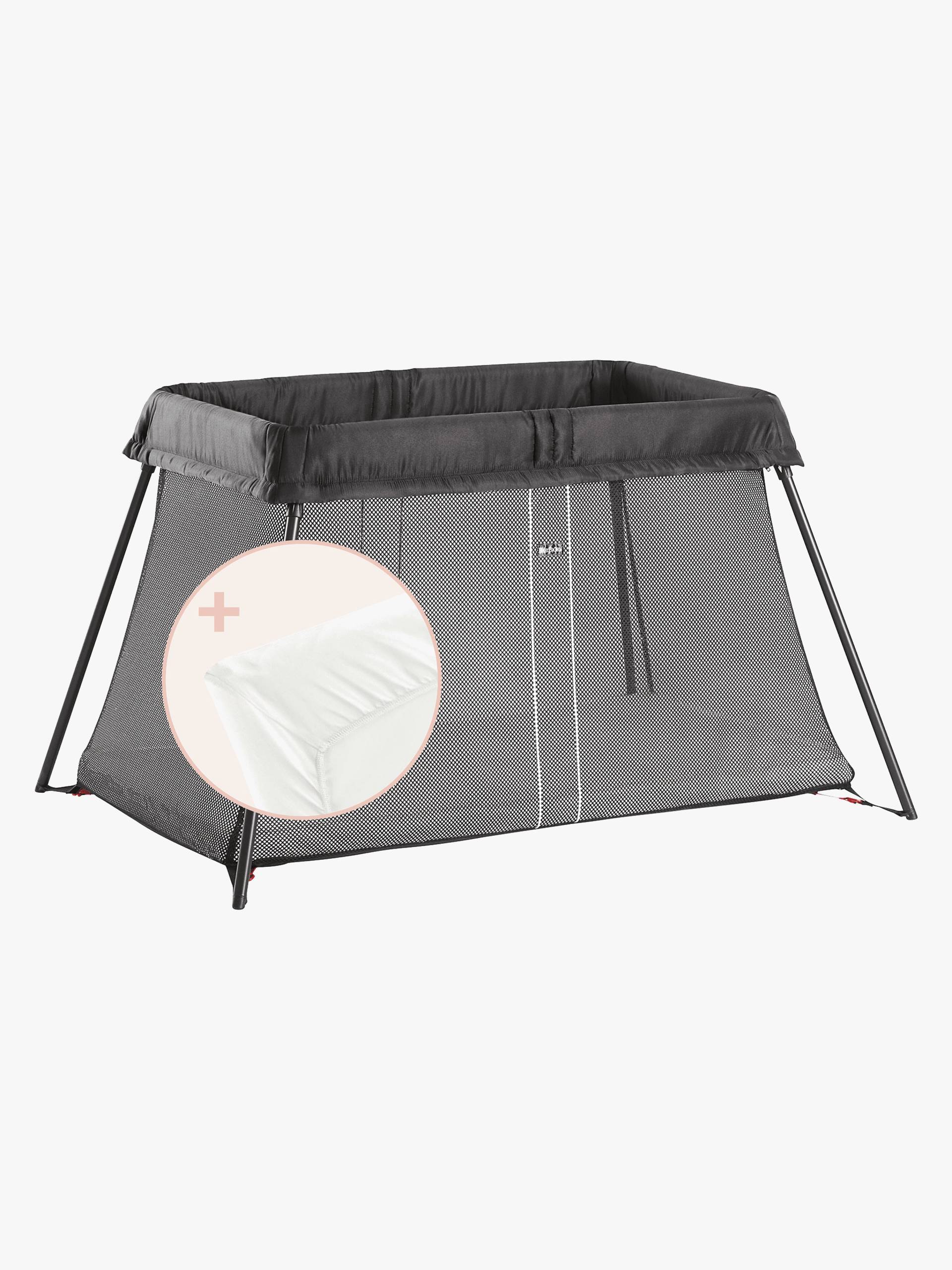 BabyBjörn Light Reisebett mit Spannbetttuch, Schwarz BabyBjörn Light Reisebett mit Spannbetttuch, Schwarz von BabyBjörn