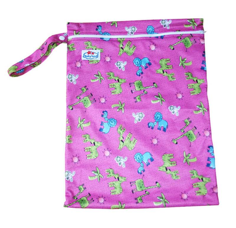 Babyland gemusterte Nasstasche (M) - Safari pink von Babyland