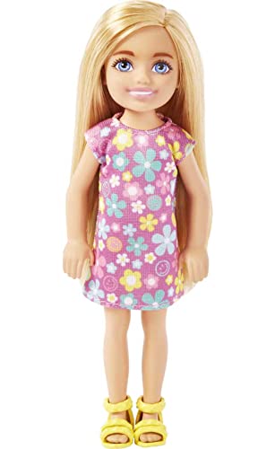 Barbie Chelsea Kleine Puppe mit Langen blonden Haaren und blauen Augen, mit abnehmbarem Kleid mit violetten Blumen und gelben Schuhen Barbie Chelsea Kleine Puppe mit Langen blonden Haaren und blauen Augen, mit abnehmbarem Kleid mit violetten Blumen und gelben Schuhen von Barbie