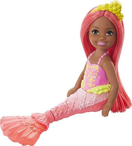 Barbie Dreamtopia Chelsea Mermaid Doll, 6.5-inch with Coral-Colored Hair and Tail von Barbie