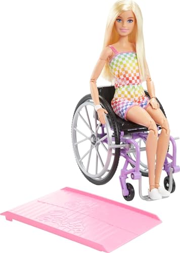 Barbie Fashionista-Puppe, Rollstuhl mit blonden Haaren und Regenbogen-Jumpsuit, Rollstuhl und Rampe, Puppe inklusive, Geschenk für Kinder, Spielzeug ab 3 Jahre,HJT13 von Barbie